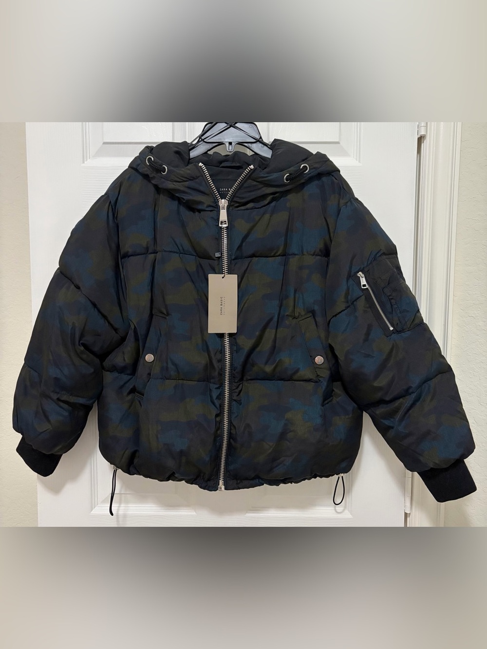 Zara Black and Dark Green Camo Puffer Jacket with Hood